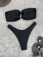Biquíni com Sutiã Bandeau e Corte Alto