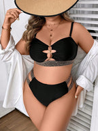 Biquíni Plus Size - Recortes e Detalhes Sofisticados